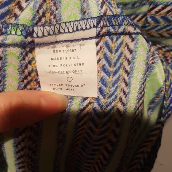 Women's Stitch Fix Collective Concepts Split Neck Blouse Size Small - Picture 5 of 6